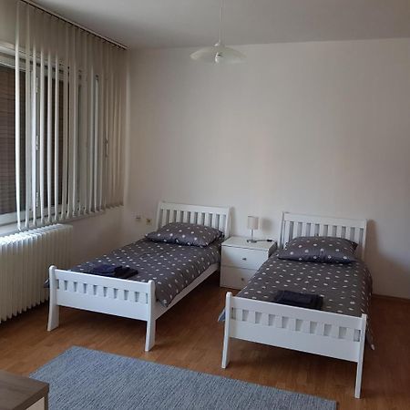 Sara Apartment Баня-Лука Экстерьер фото