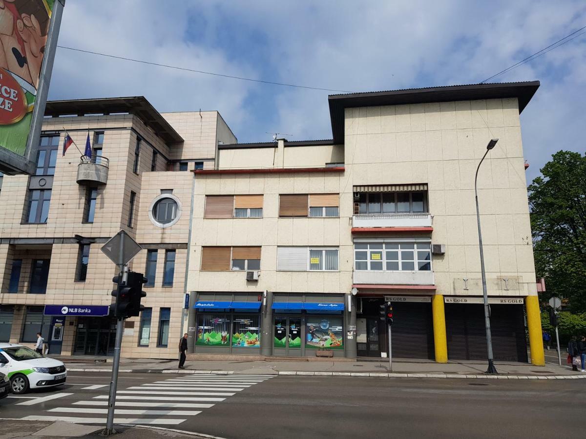 Sara Apartment Баня-Лука Экстерьер фото